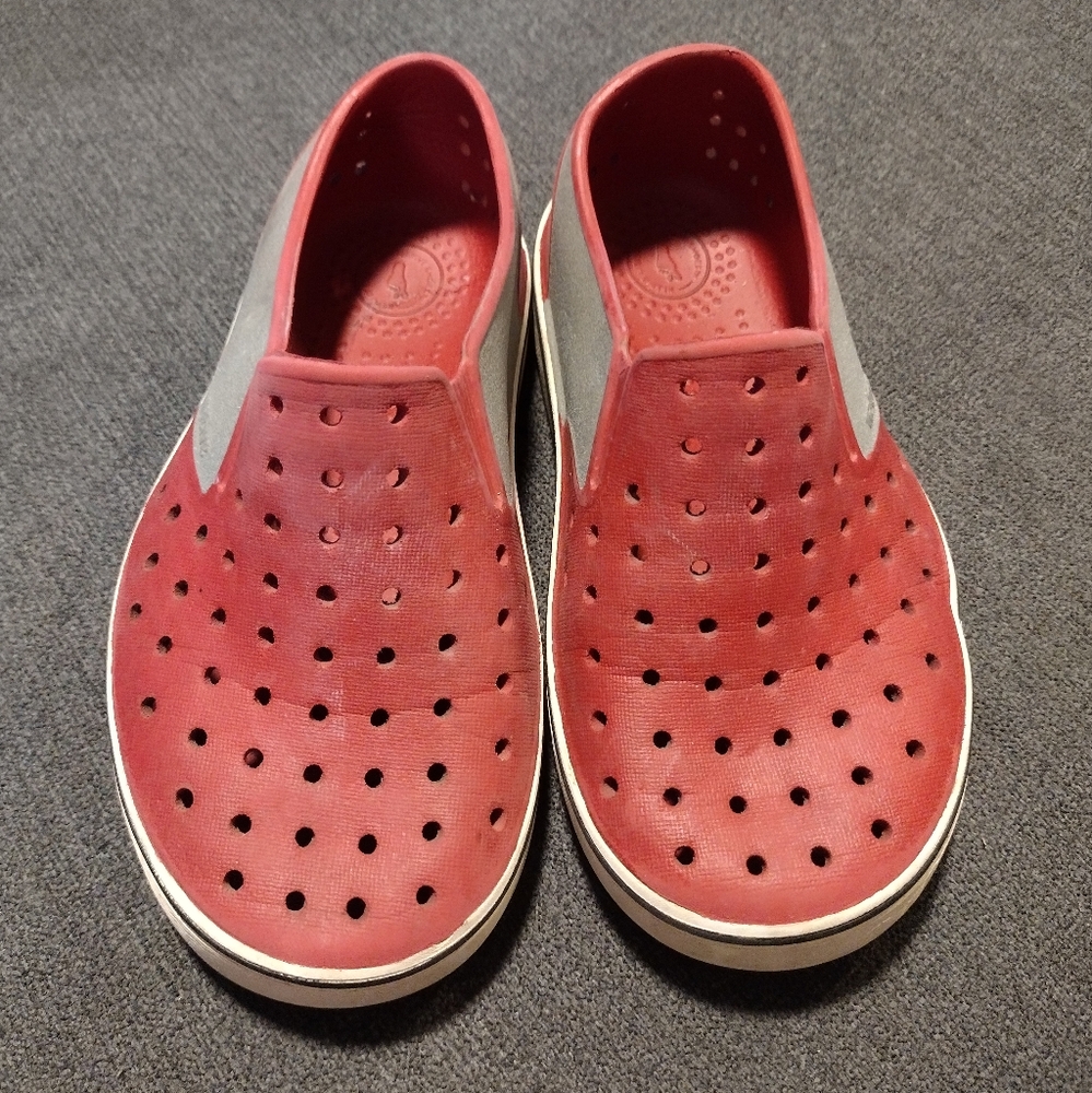 Native shoes Red